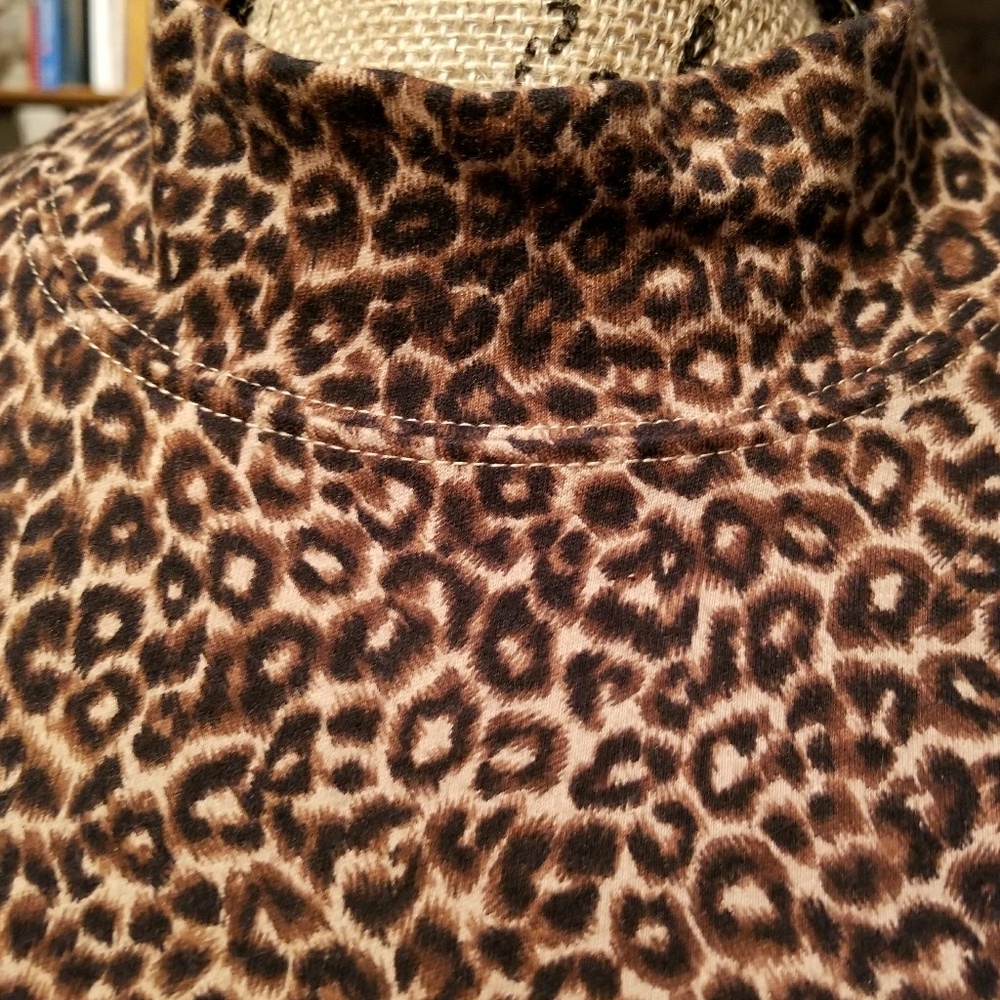 Leopard top - Picture 2 of 4